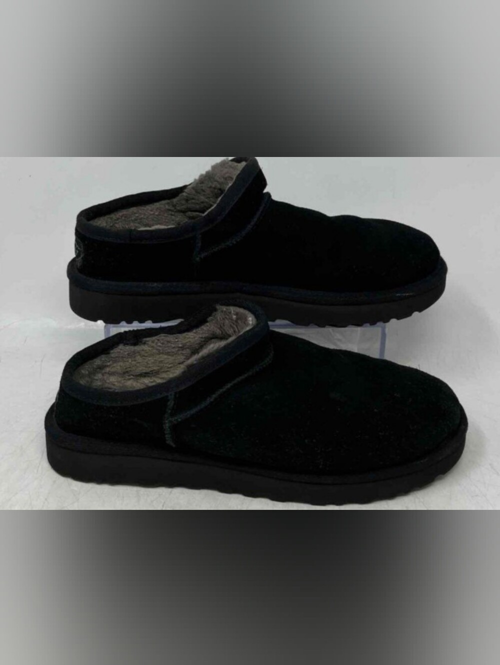 UGG Wmns Classic 'Black' Slippers Size 9 Used Great - Picture 3 of 9